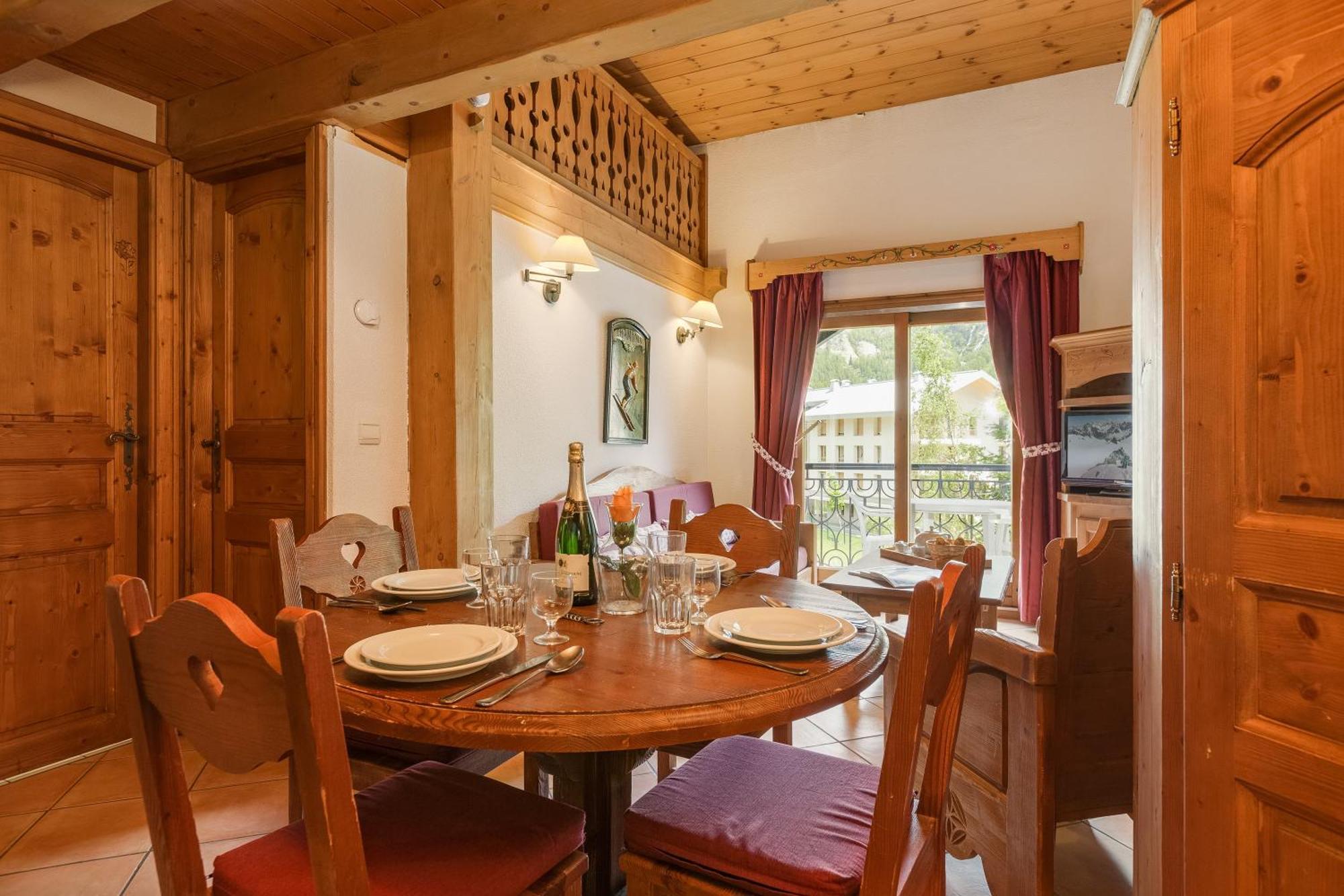 Residence Le Cristal Apartments Chamonix ภายนอก รูปภาพ